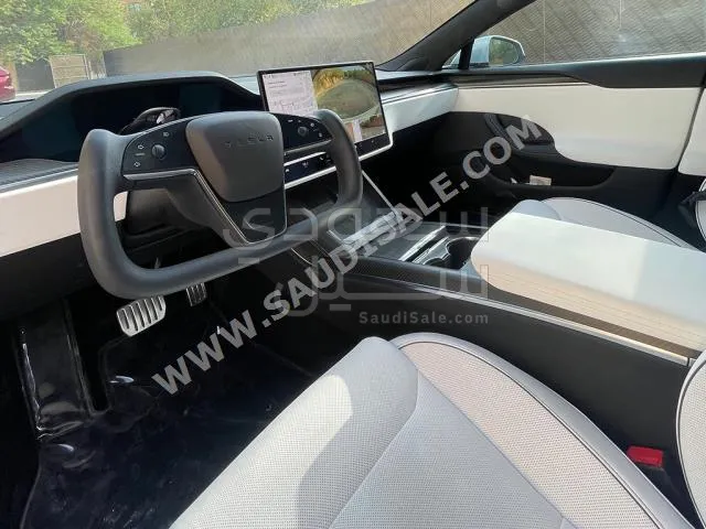 2025 استون مارتن دي بي  اس سوبر ليجيرا