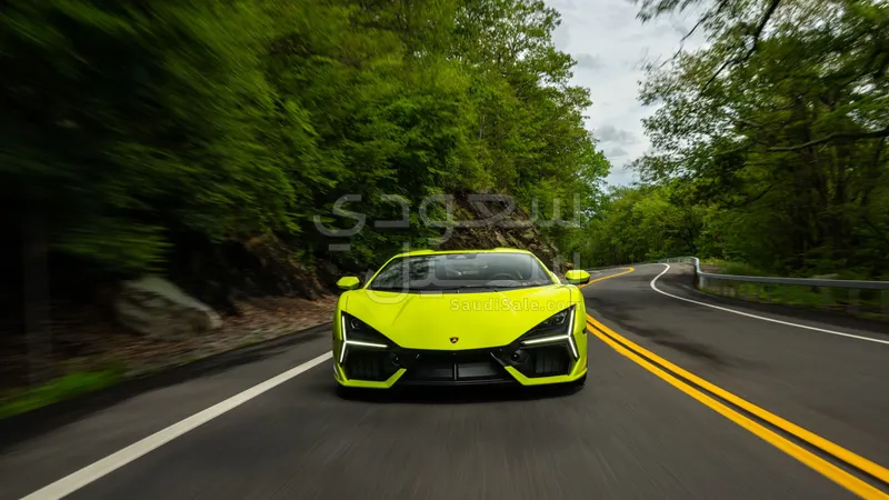 2024 استون مارتن دي بي  اس سوبر ليجيرا